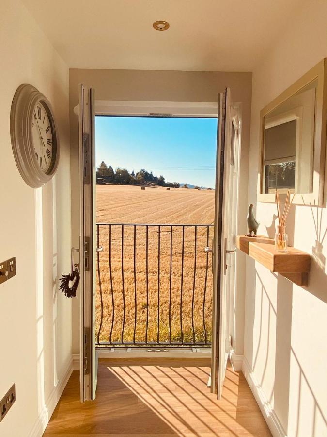 'Wardlaw View' Luxury Studio Apartment With Stunning View Kirkhill Exterior foto